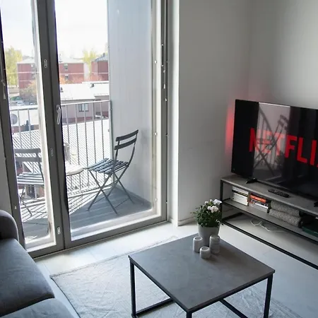 Апартаменты Cozy Penthouse Loft - Near The Airport